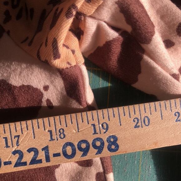 Women's Pullover Animal Print Top Size Small Long Sleeves Mock Neck - Picture 4 of 5